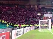 (VIDEO)Ajax fans singing "Three little birds" Manchester United-Ajax