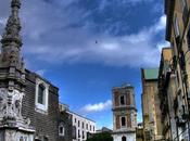 Valentino: caccia tesoro coppia centro Napoli