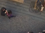 Video. Napoli proposta matrimonio romantica sempre