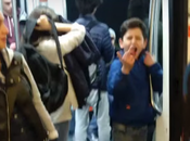 Bambini-scippatori anni sotto metro. sputano, insultano aggrediscono perché filmiamo