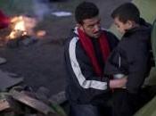 Migranti, mille persone confine Grecia Macedonia. Atene: “Non diventeremo magazzino anime”