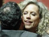 Abbracci Monica Cirinna' nell'aula Senato dopo votazione fiducia materia unioni civili. Roma, febbraio 2016, ANSA/GIUSEPPE LAMI