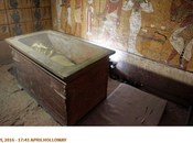 Egitto Trovata stanza piena tesori camera segreta nella tomba Faraone Tutankhamon. “Non sappiamo tratti della Nefertiti un’altra donna tesori… Sarà Bang… scoperta secolo!”.