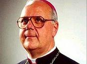 Vescovo Pistoia unico esponente mondo religioso condannare l’aggressione Dirigenti arcigay Napoli