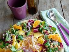 insalata ceci uova strapazzate