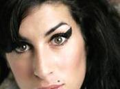 Domani accertamenti sulla morte Winehouse.