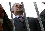 Croazia: torna l'ex premier sanader, come imputato