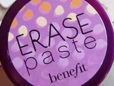 Correttore Erase Paste, Benefit