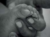 Uomini legati alle madri