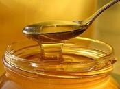 Miele: Proprietà terapeutiche base alle diverse piante viene ricavato