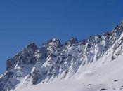 Giornata molto calda. palazzi, sembrano vegliare l'...