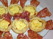 Crostatine rustiche ricotta salsa peperoni