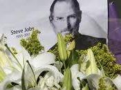 VociApple ricorda Steve Jobs cambiando logo settimana
