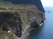 Denunce violenze salina bellissima isola siciliana, come sottofondo presunti abusi edilizi.