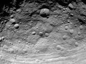 Vesta suoi crateri