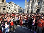 Flashmobbiamo? Laura Pausini fermato traffico Milano