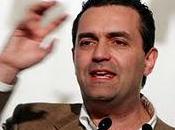 Magistris assume cugina staff! Parentopoli...che schifo!