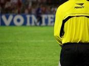 Calcio: “arbitro venduto!”