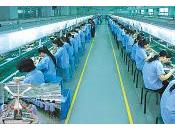 Cina: lavoratori della Foxconn minacciano suicidio massa