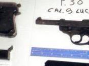 Bari: carabinieri trovano pistole giardino condominiale