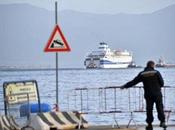 Nave Tirrenia “Sharden”, squarcio urtando banchina