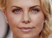 Golden Globes 2012,il make Charlize Theron