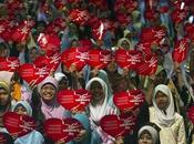 Malaysia, ragazze “anti Valentino” manifestano. FOTO