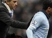 Tevez vuole restare City dichiara:"Mancini trattato come cane"