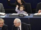 bambina Parlamento europeo