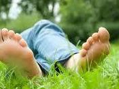 Earthing: curarsi contatto alla terra