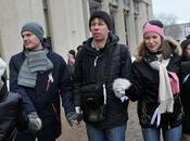 Catena umana anti Putin lunga chilometri centro Mosca