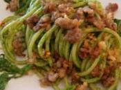 Spaghetti salsiccia spinaci