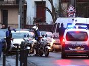 Blitz notturno della polizia francese Tolone: bloccato appartamento sospettio killer scuola ebraica