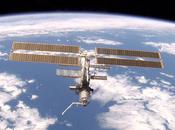 Sgomberato sulla Soyuz l’equipaggio della stazione spaziale internazionale, sfiorata frammento vecchio satellite russo. rischio passata
